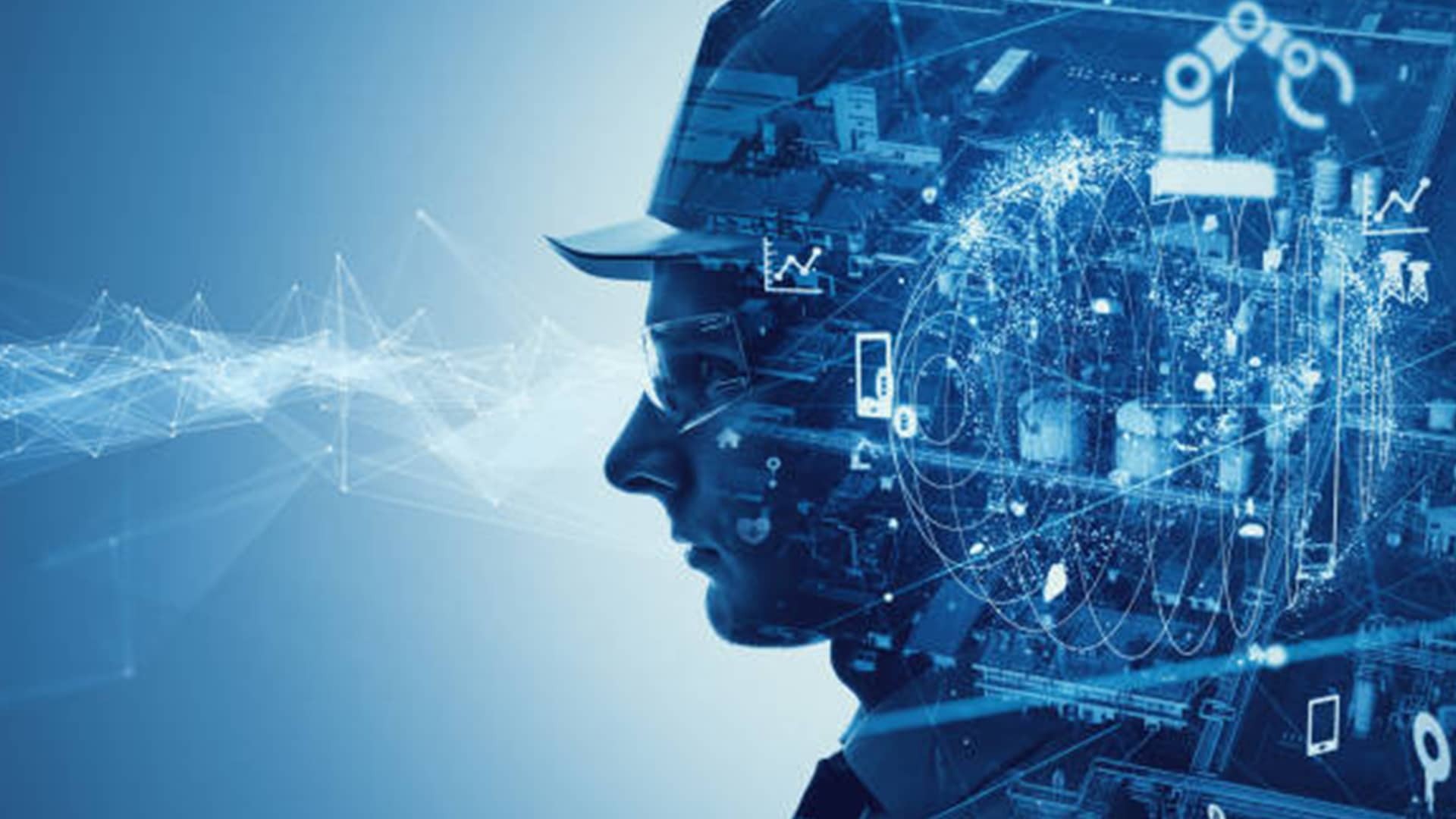 RFID kumaş etiketleri görsel envanter yönetimi sağlar.