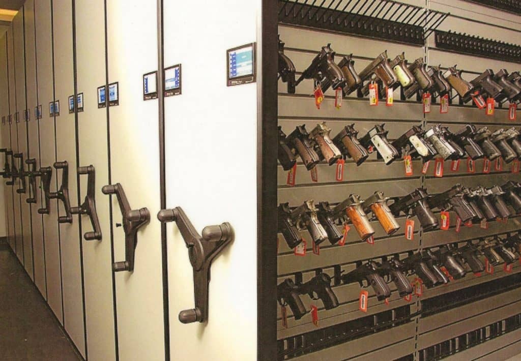 RFID ile Silah Güvenliğini Artırma: Akıllı Dolaplar, UHF Antenler ve Gerçek Zamanlı Takip